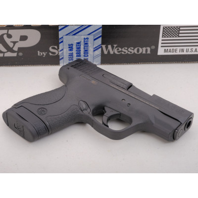 Smith & Wesson Shield Preformance Center,  9mm 